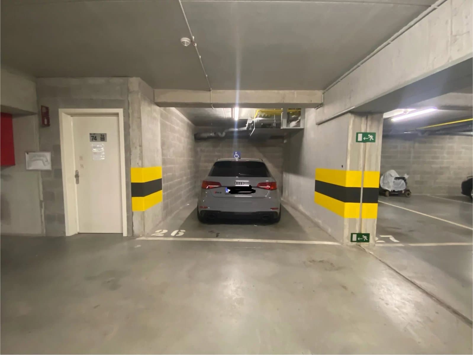 Garage / Parking à Evere, photo 1